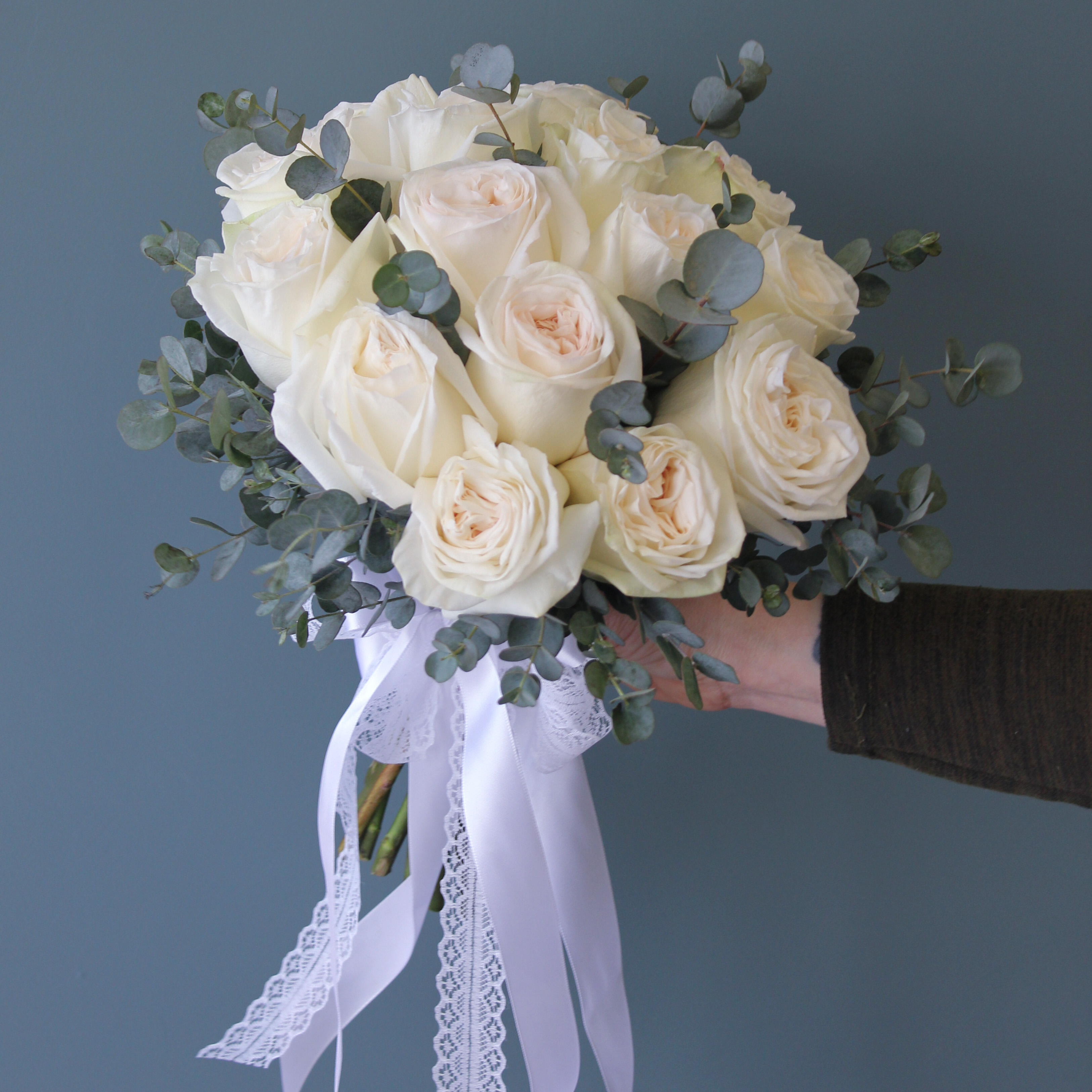 Букет невесты из роз White O'hara